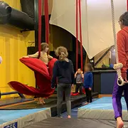 Stage cirque pour les enfants pendant les vacances d'été