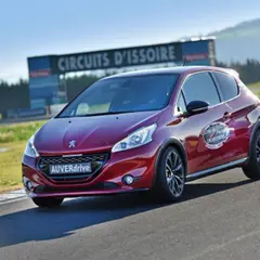 Stage de pilotage 208 GTI sur le Circuit d'Issoire (63)