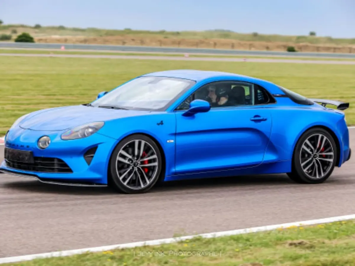 Stage de pilotage Alpine A110S, Circuit de Ladoux (63)