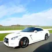 Stage de pilotage en Nissan GTR - Circuit de Folembray (02)