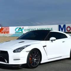 Stage de pilotage en Nissan GTR - Circuit JP Beltoise (78)