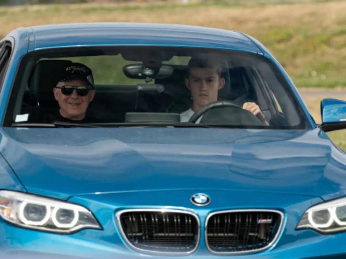 Stage de Pilotage enfant en BMW M2 à Belloy-en-France (95)