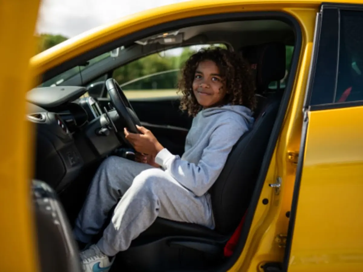 Stage de Pilotage enfant en Clio 4 RS à Ventabren (13)