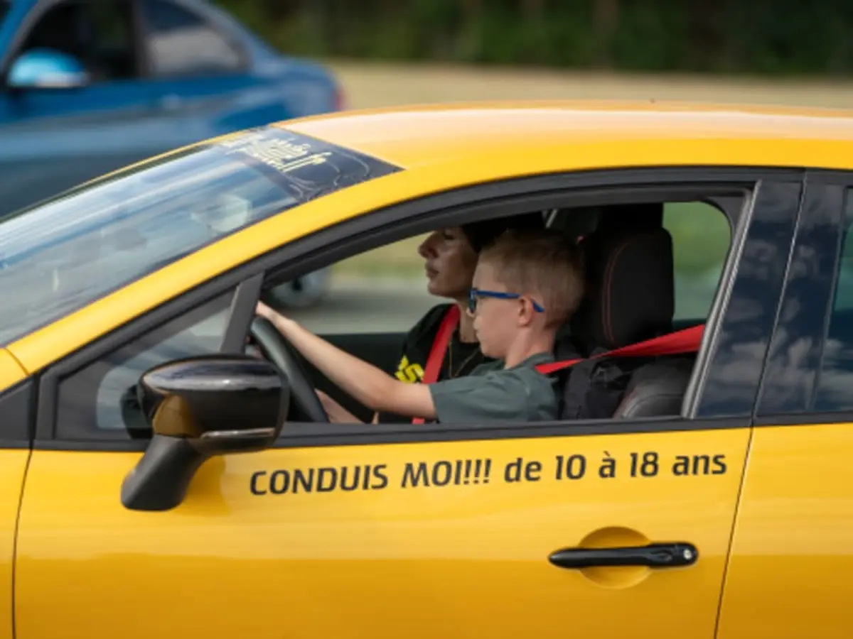 Stage de Pilotage enfant en Clio 4 RS au Rheu (35)