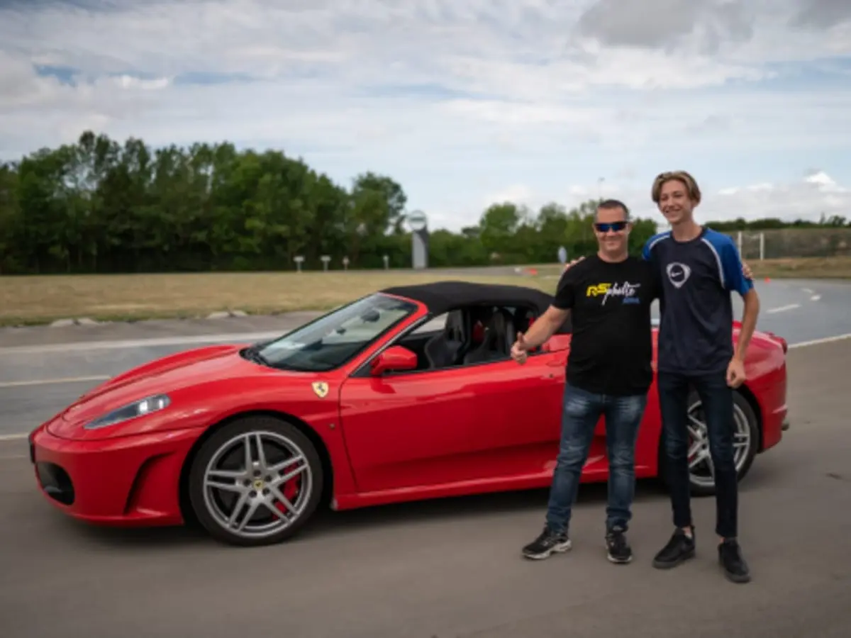 Stage de Pilotage enfant en Ferrari F430 à Escource (40)