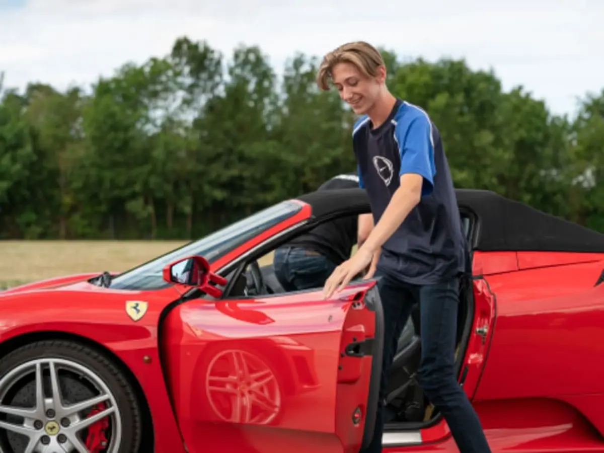 Stage de Pilotage enfant en Ferrari F430 à Hénin-Beaumont (62)