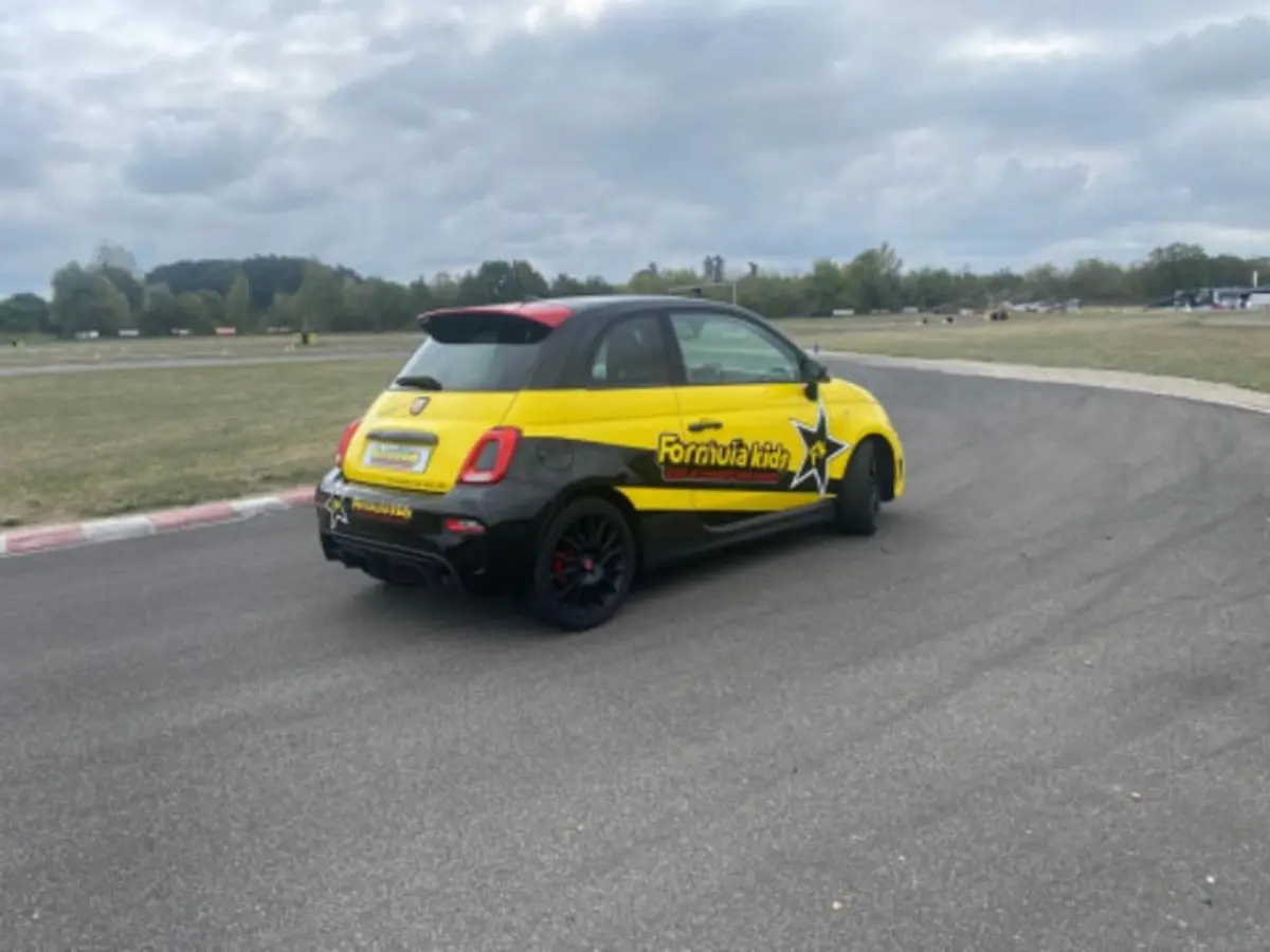 Stage de Pilotage Enfant en Fiat 500 à Le Luc (83)
