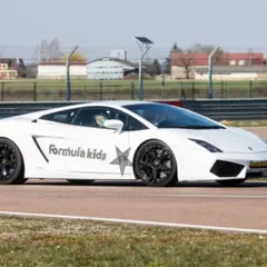 Stage de Pilotage Enfant en Lamborghini près de Bordeaux (17)
