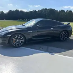 Stage de Pilotage enfant en Nissan GTR près de Lyon (01)
