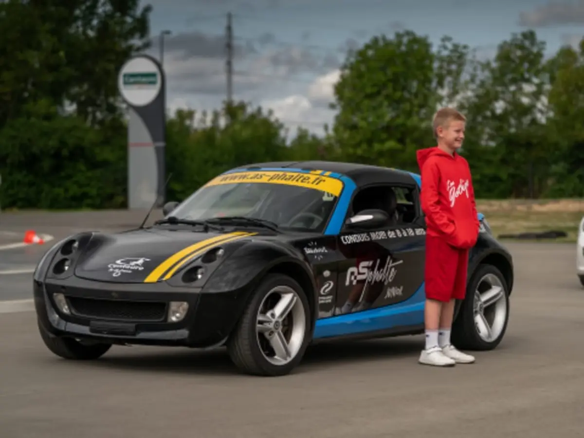 Stage de Pilotage enfant en Smart Roadster près de Poitiers (86)