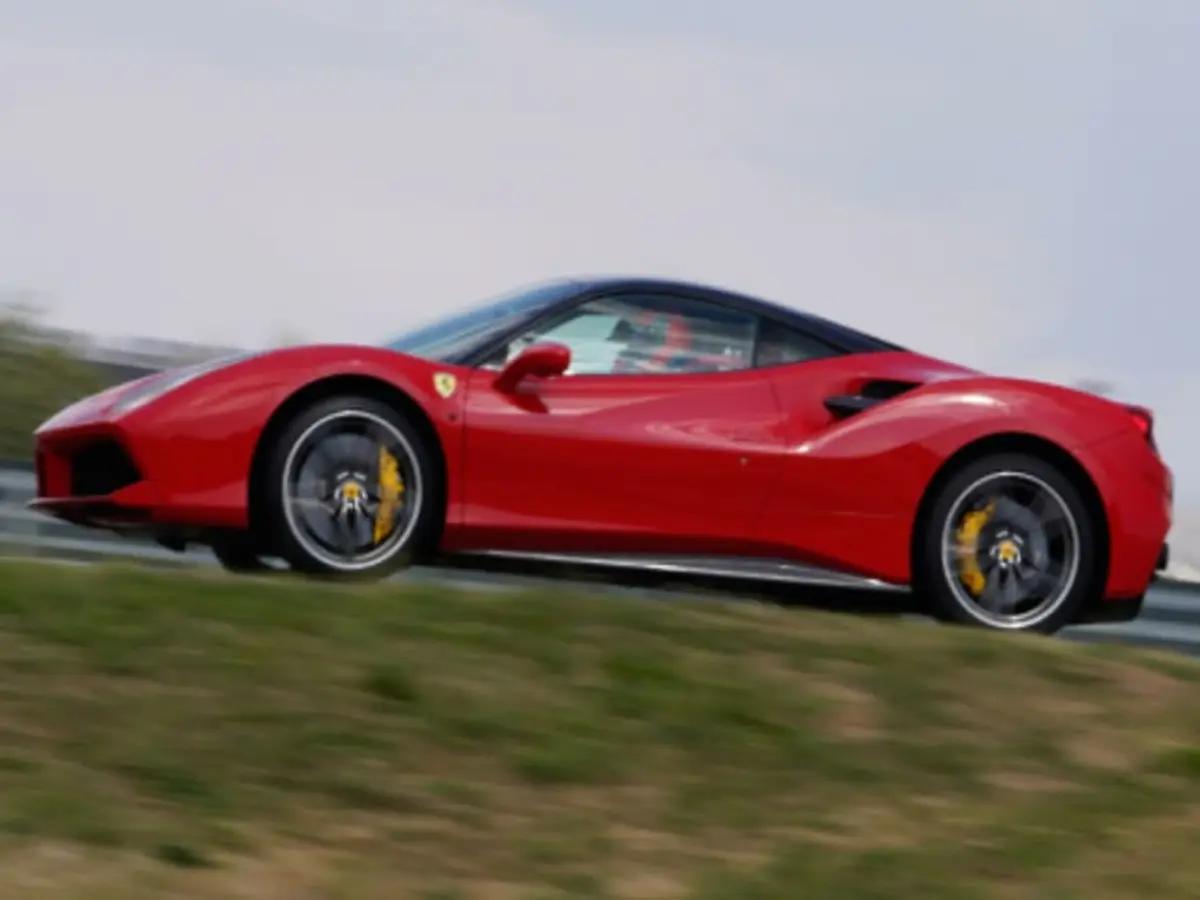 Stage de pilotage Ferrari 488 GTB, Circuit de Nogaro (2.2km)