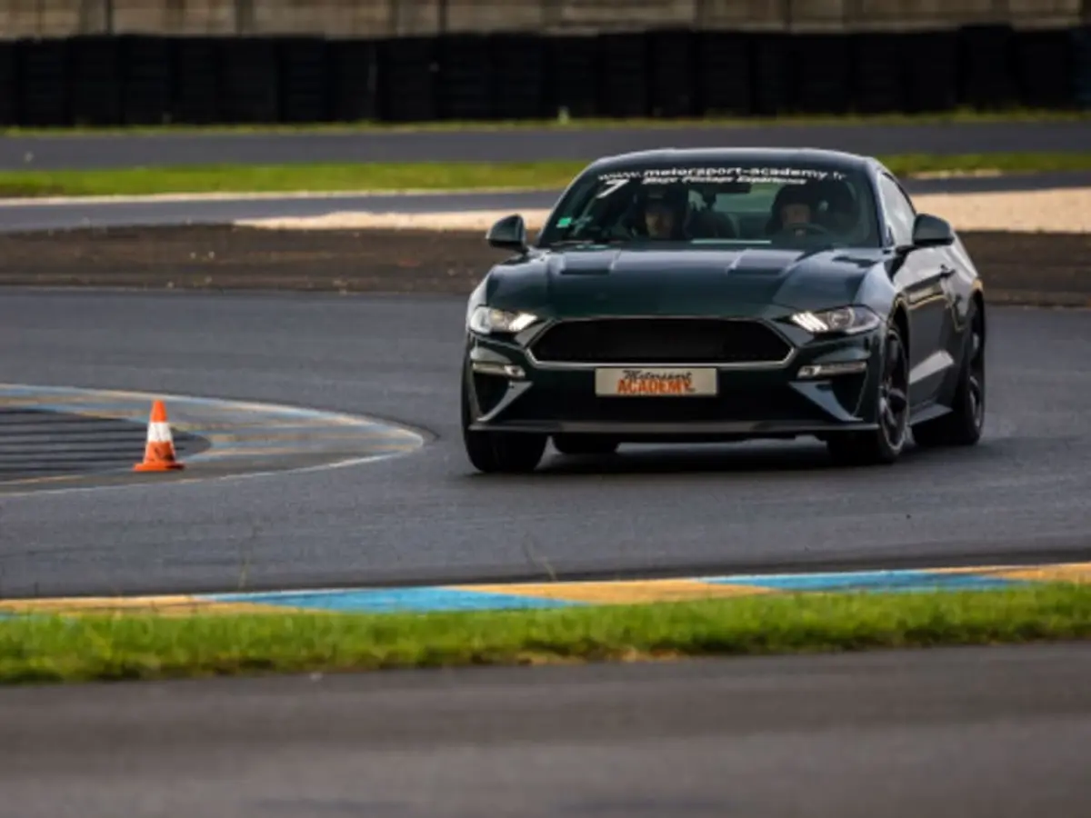 Stage de pilotage Ford Mustang Bullitt - Circuit de Vaison (71)