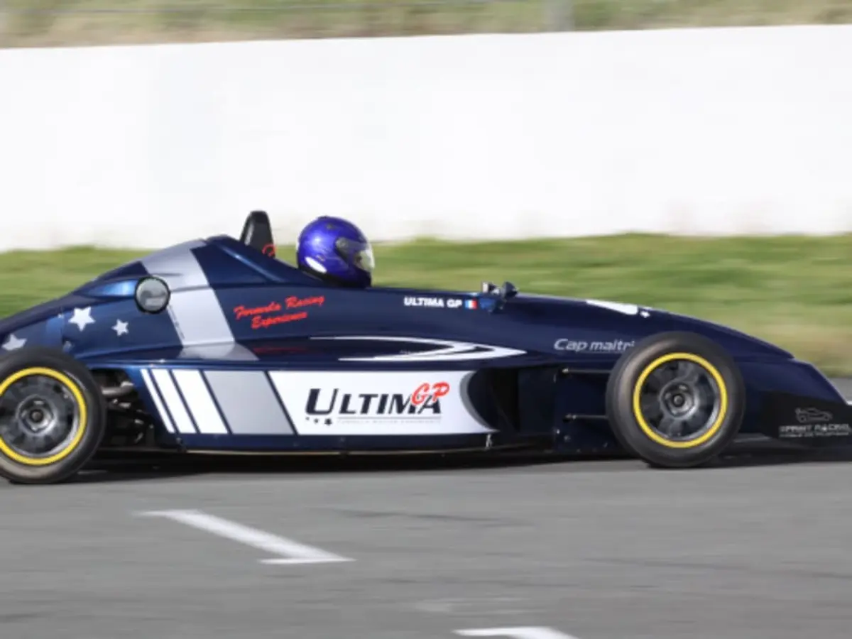 Stage de pilotage Formule Renault Circuit Saint-Laurent de Mure