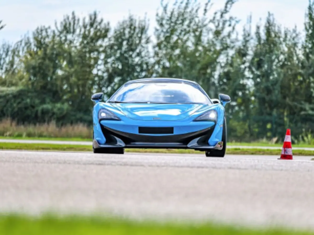 Stage de pilotage McLaren 600LT, Circuit de Lohéac (35)