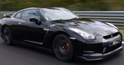 Stage de pilotage Nissan GTR, Circuit d'essai de Montlh&eacute;ry (91)