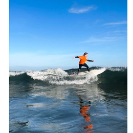 Stage de surf avec l'Artha Surf Club