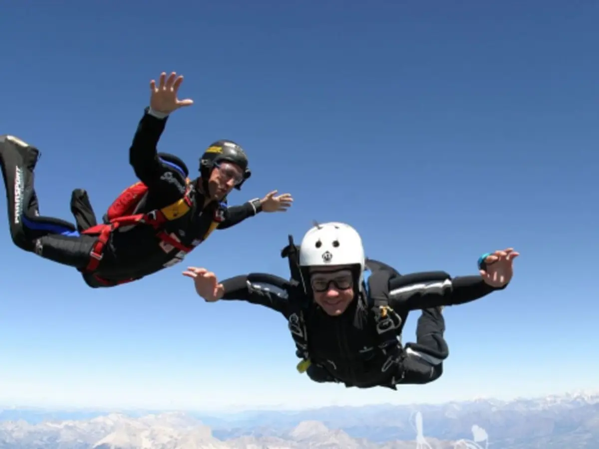 Stage Parachutisme PAC à Tallard (05)