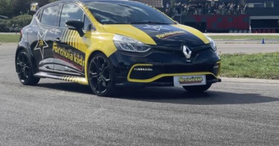 Stage Pilotage Enfant en Clio IV RS &agrave; Dreux (28)