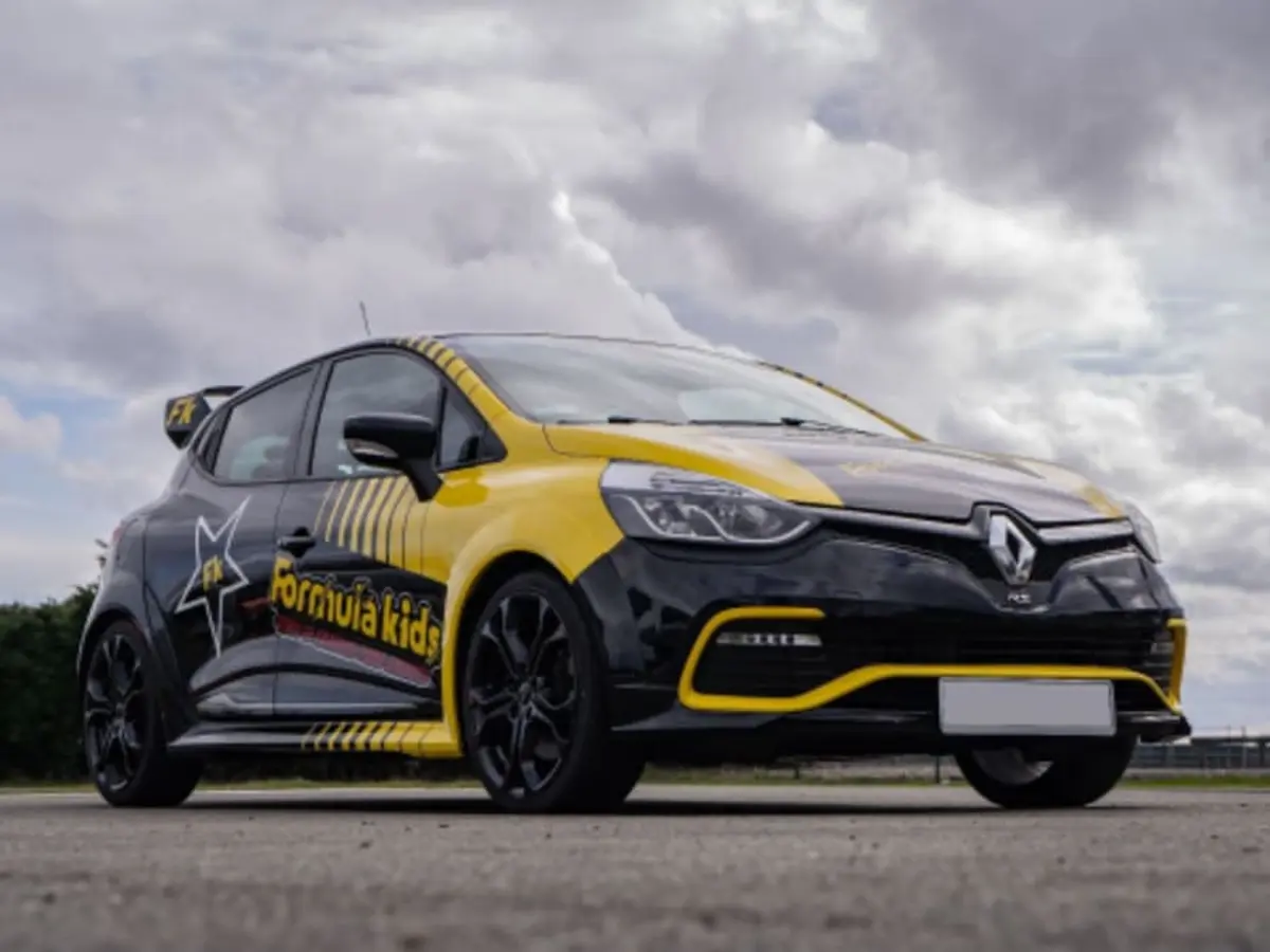 Stage Pilotage Enfant en Clio IV RS &agrave; Magny-Cours (58)
