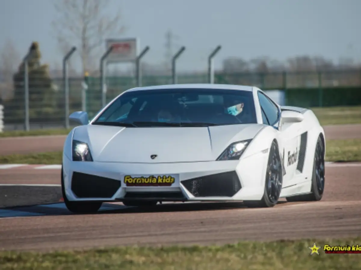Stage Pilotage Enfant en Lamborghini à Pau (64)