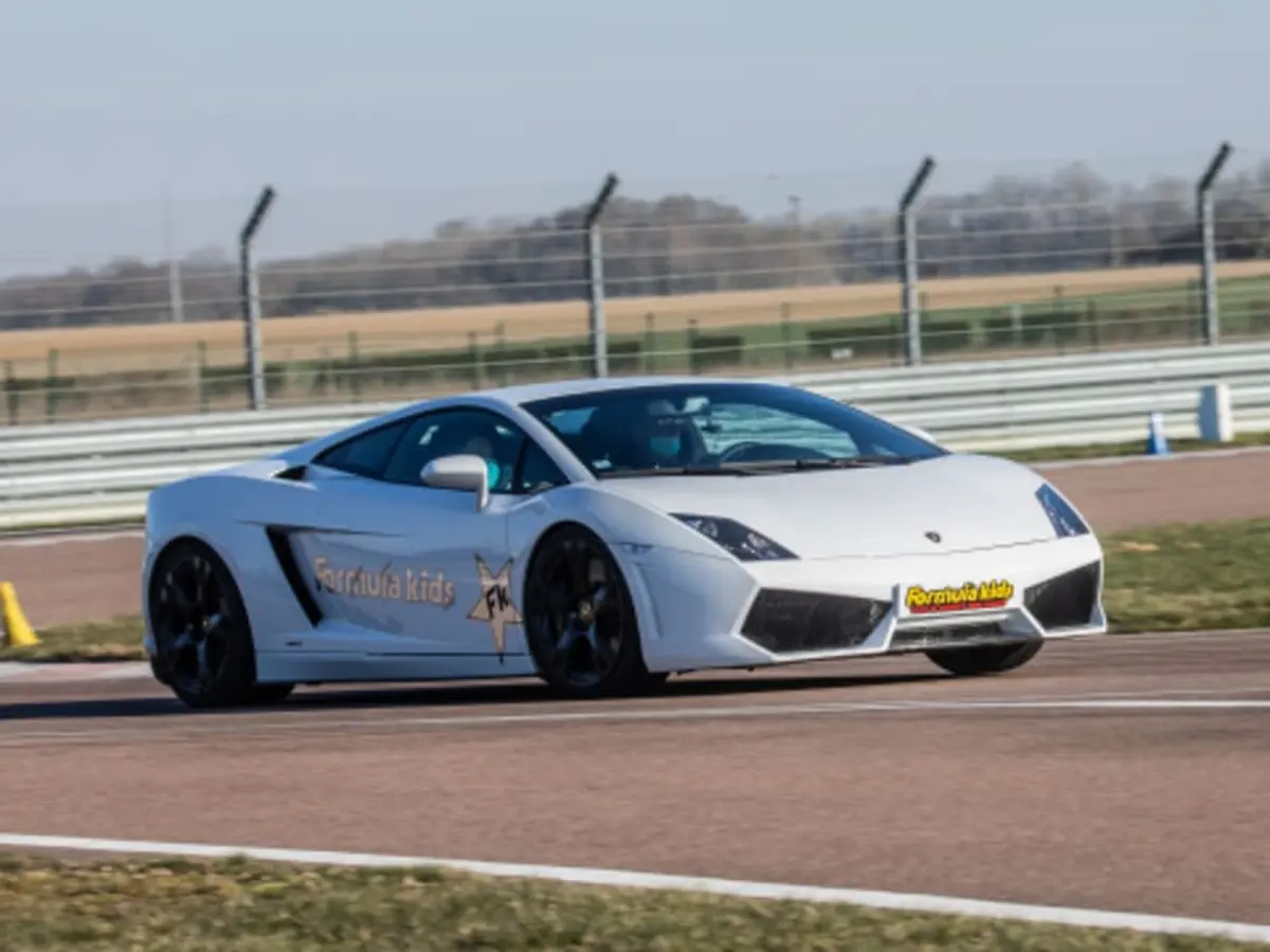 Stage Pilotage Enfant en Lamborghini à Trappes (78)
