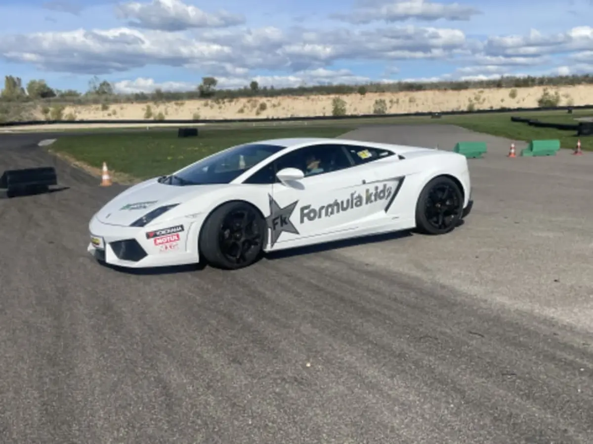 Stage Pilotage Enfant en Lamborghini en Vendée (85)