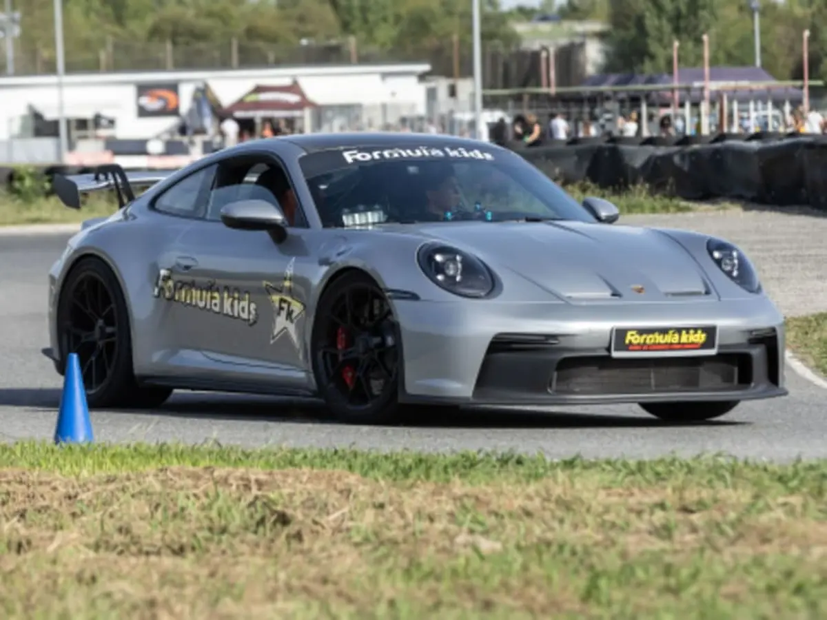 Stage Pilotage Enfant en Porsche 992 GT3 à Trappes (78)