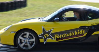 Stage Pilotage Enfant en Porsche Cayman &agrave; Dreux (28)