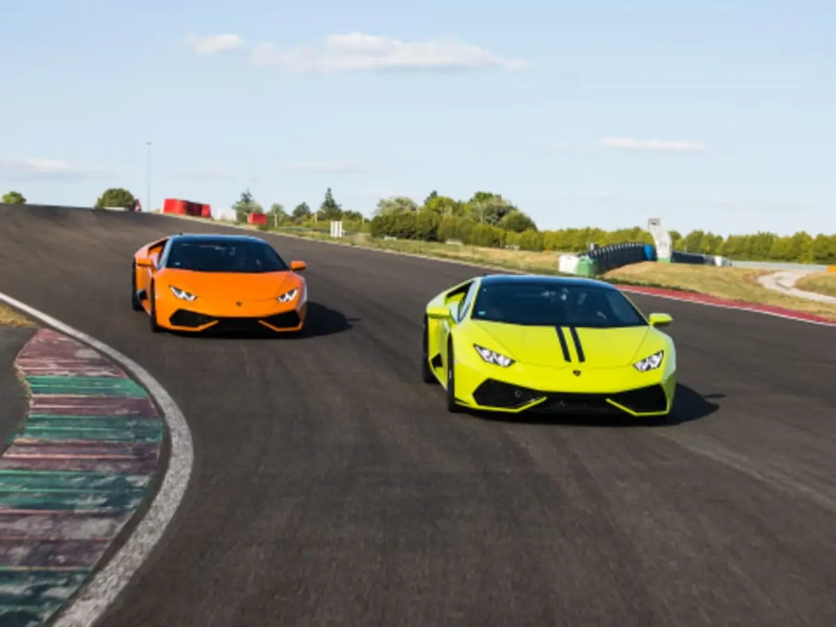 Stage trio Lamborghini Huracan/Porsche 991/Ferrari F8 à Ladoux