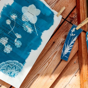 Stand Cyanotype