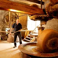 La roue en marche du Moulin à Huile de Storckensohn &copy; Atoll