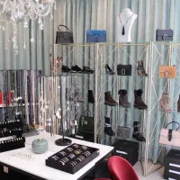 Studio 14&nbsp;: une jolie boutique qui proposent des chaussures, des sacs, des bijoux... DR