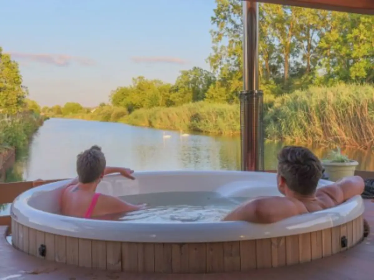 Sunset privé & baignade en House Boat solaire en Champagne (51)