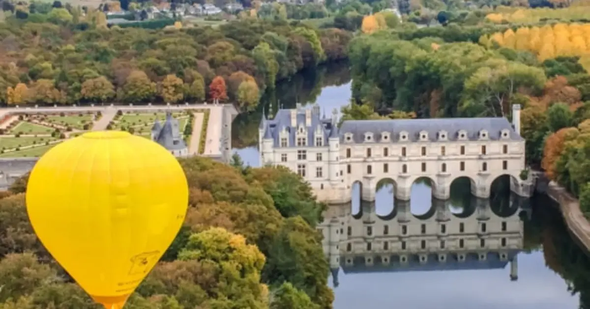 Survol des châteaux du Centre-Val de Loire en Montgolfière (37)