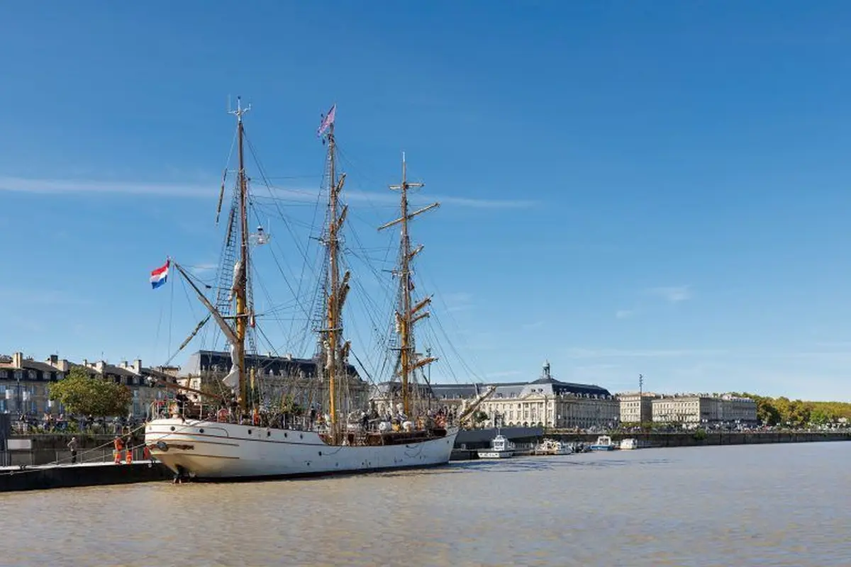 Un évènement insolite sur les quais de la Garonne