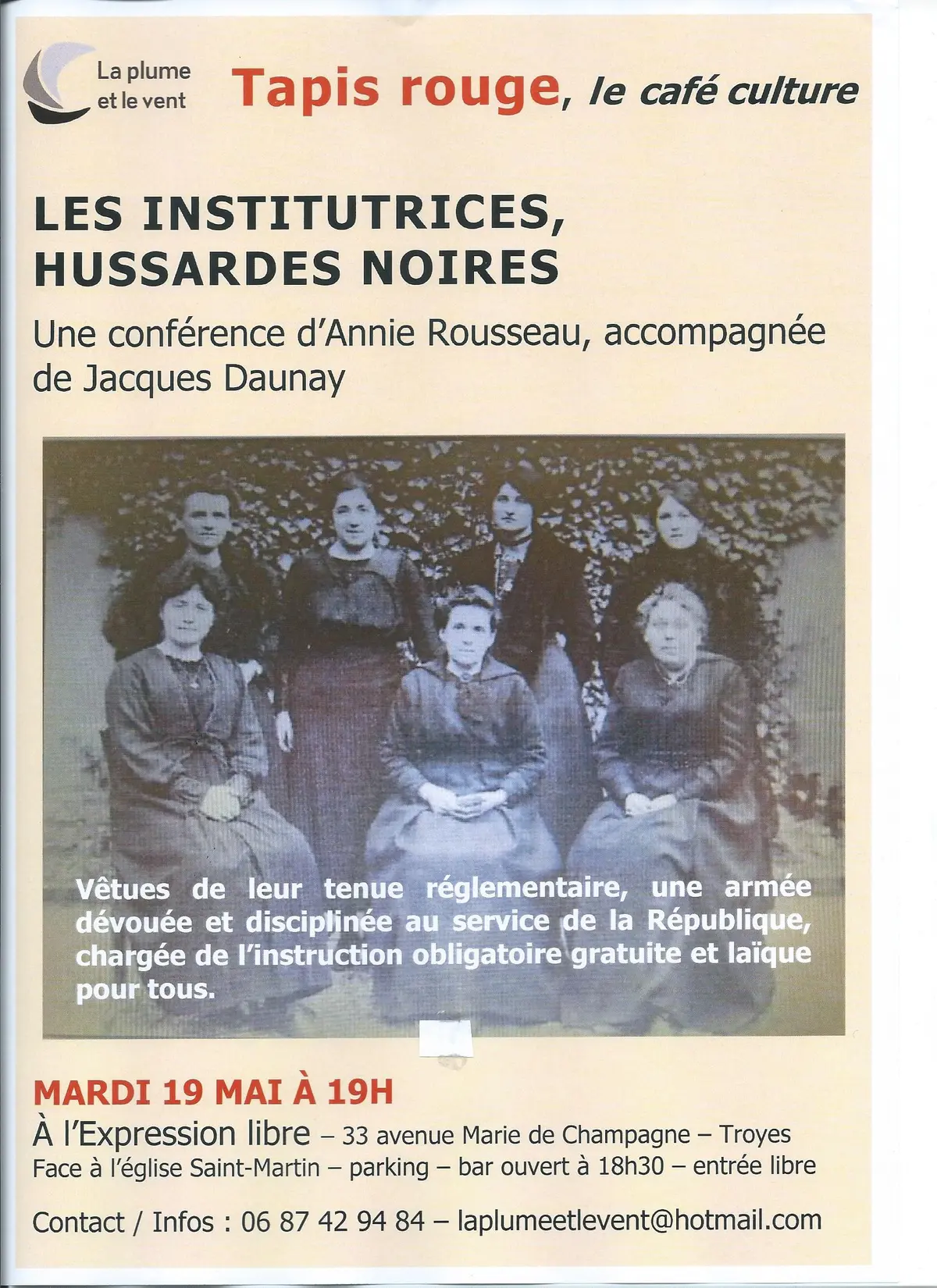 Tapis rouge, le café culture : Institutrices, hussardes noires