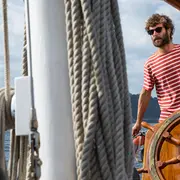 Tentative de record du monde de rassemblement de marinières à Pézenas