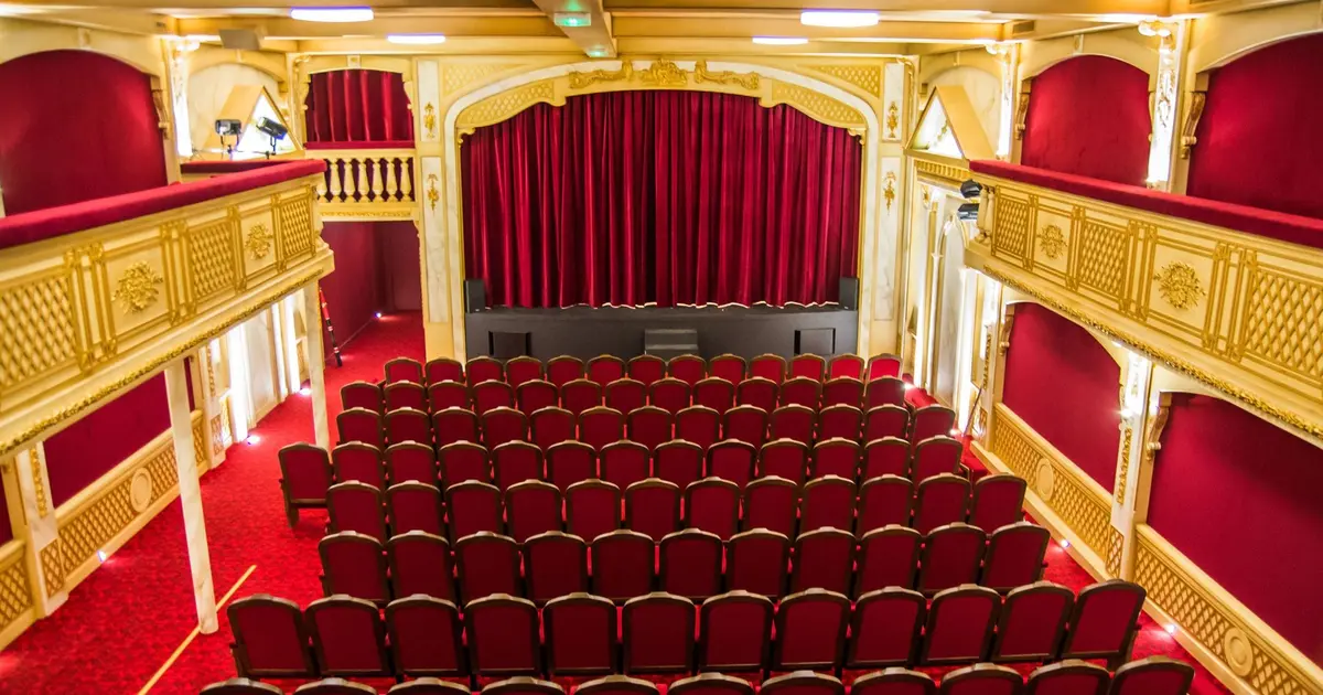 Théâtre 100 Noms