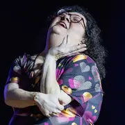 Théâtre A te regarder... ils s'habitueront