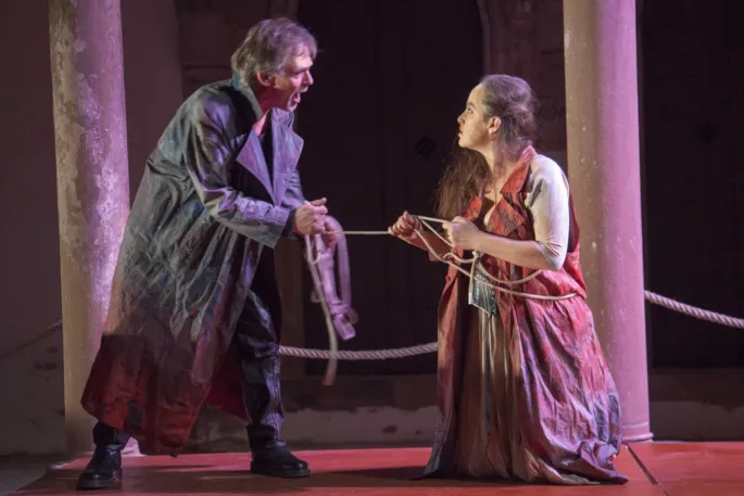 Le Théâtre Arts Scéniques interprétant «Antigone» en 2014