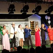 Théâtre Comédie - TOUT BAIGNE