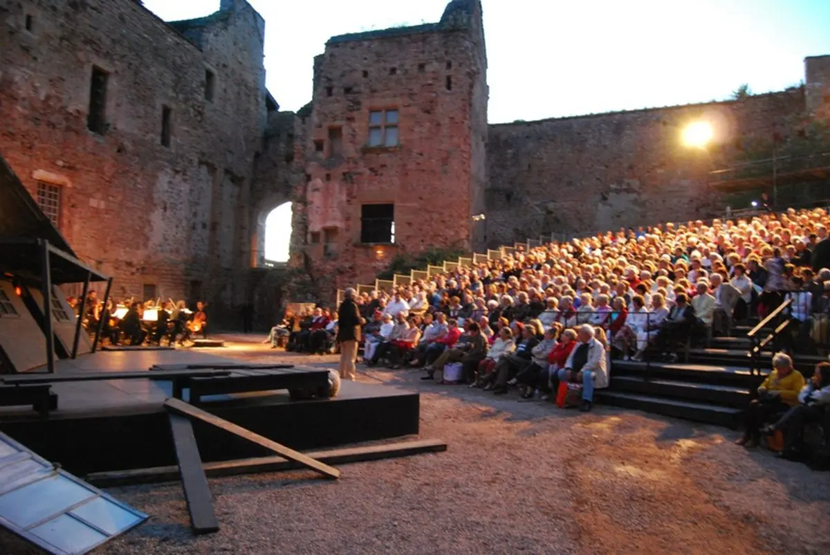 Théâtre de l'Usine - Présentation du Festival de Saint-Céré