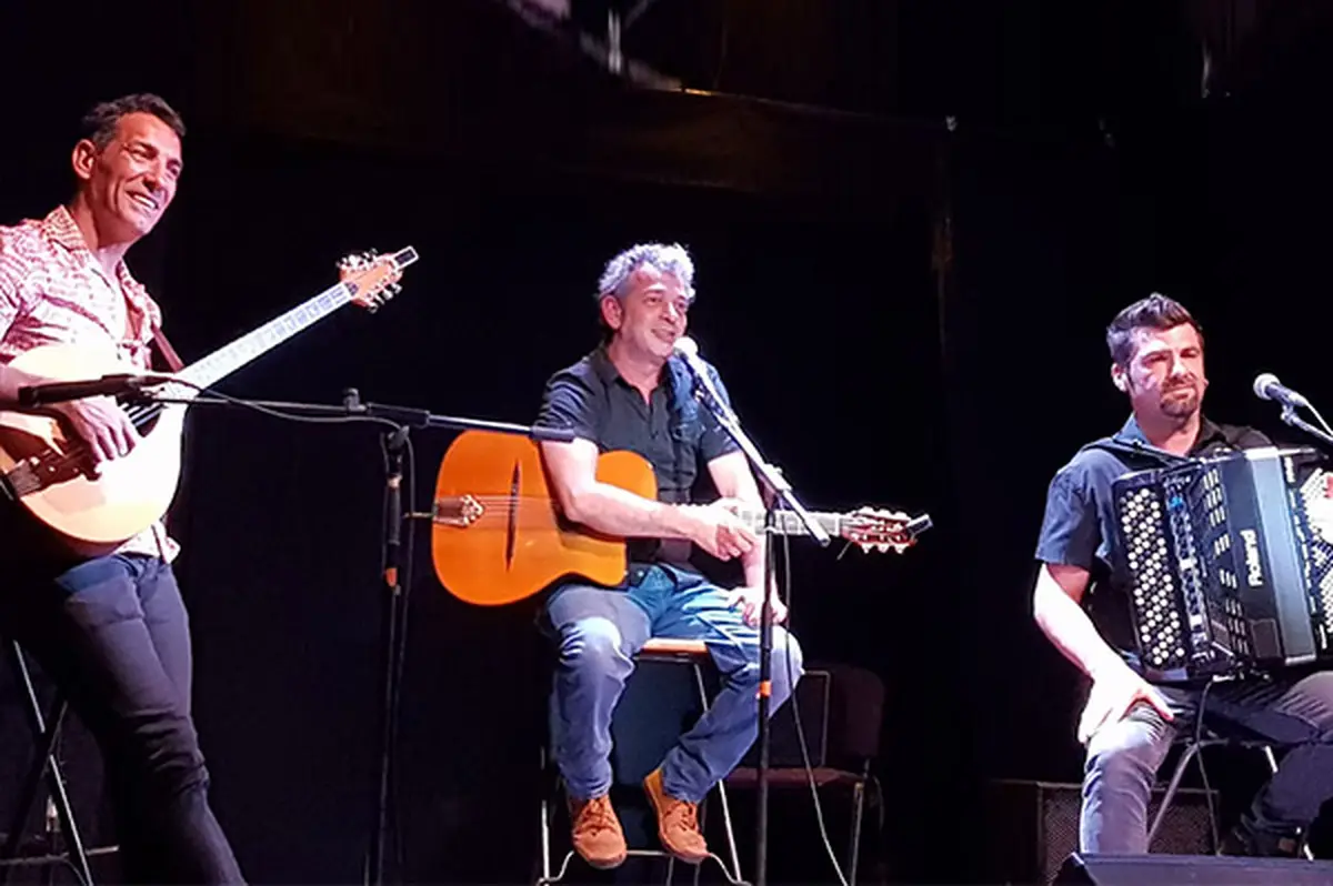 Théâtre du Fon du Loup :A l'Ouest de l'Est