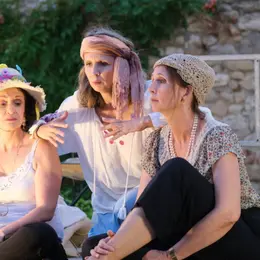Théâtre en liberté : Trois dames sur une île déserte