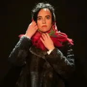 Théâtre: Femme non rééducable