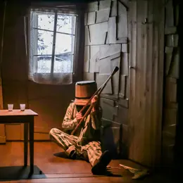 Théâtre immersif et gestuel, manipulation d'objets Sans Temps de Bazar Forain