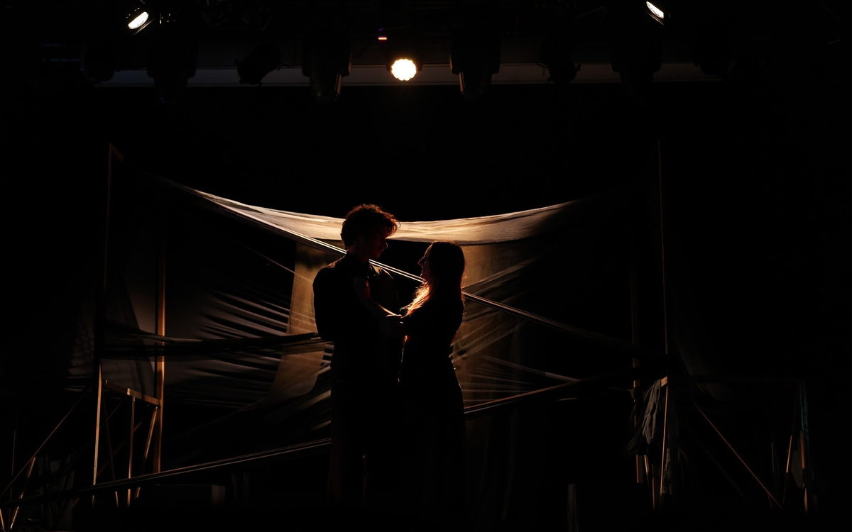 Théâtre - Je t'embrasse comme je t'aime