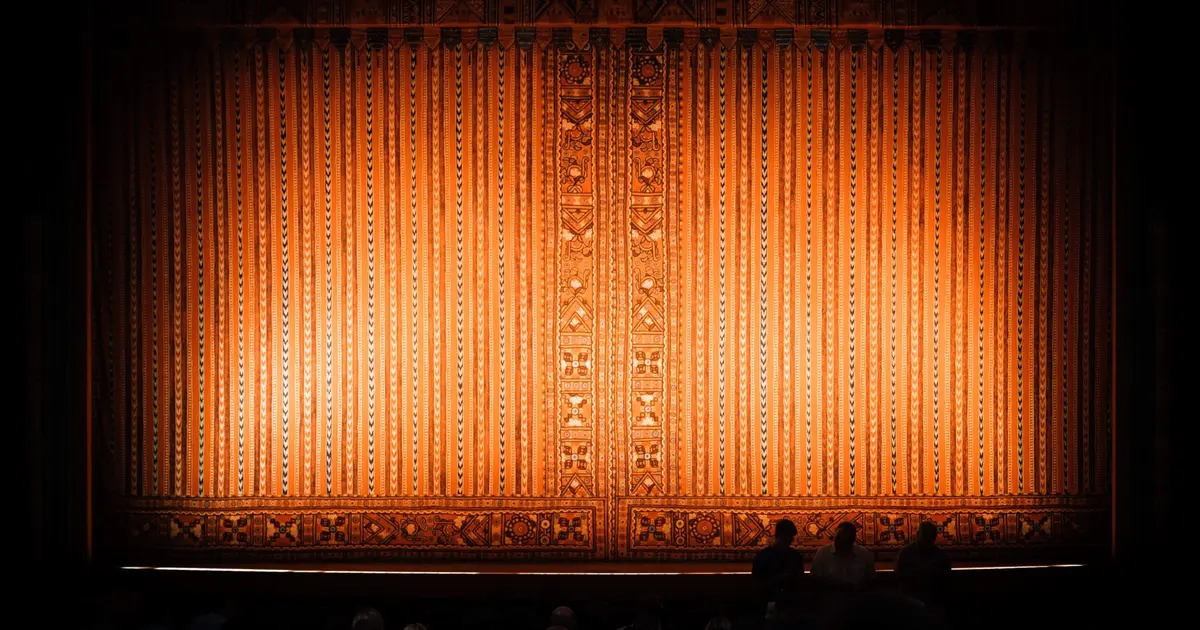 Théâtre "l'heureux élu"