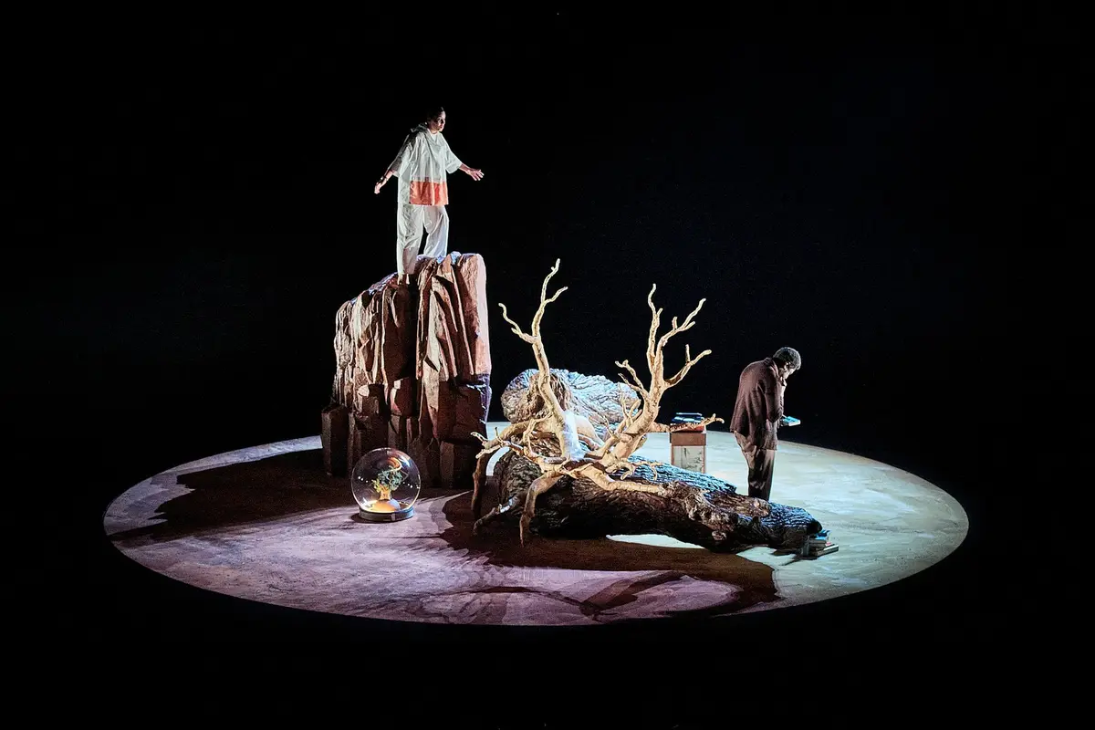 Théâtre : La distance