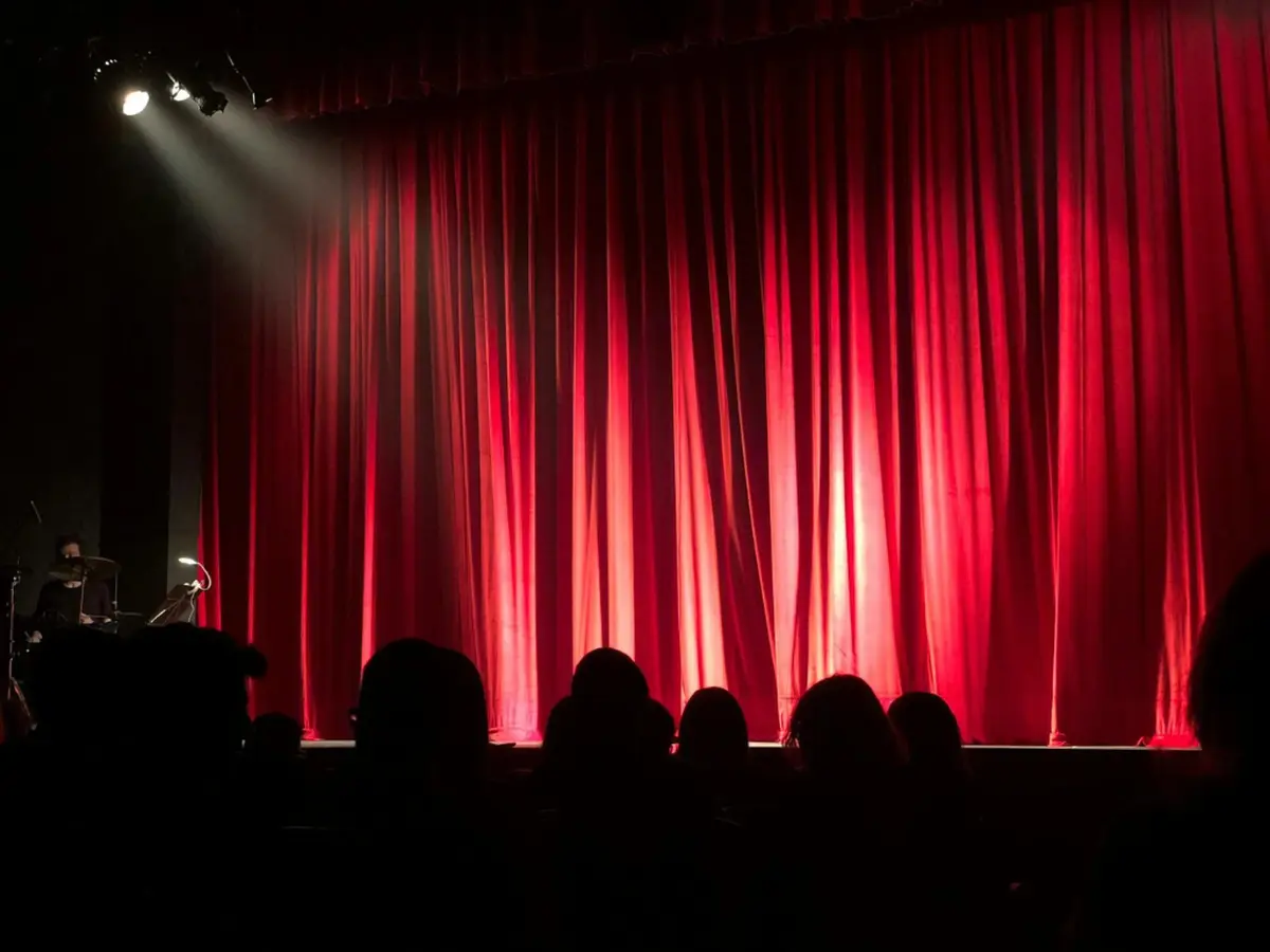 Théâtre Les cinq Dits des clowns au Prince